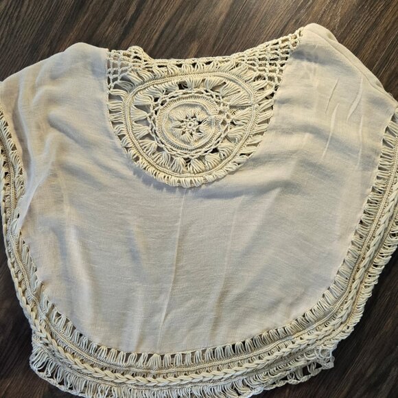 BOHEMIAN/HIPPIE CHIC Style Cream Poncho w/ Armholes & Crochet Accents OSFM - Picture 4 of 4